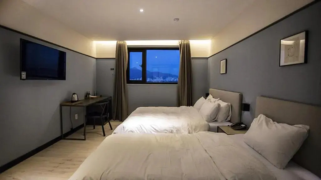 Brown Dot Myeongji