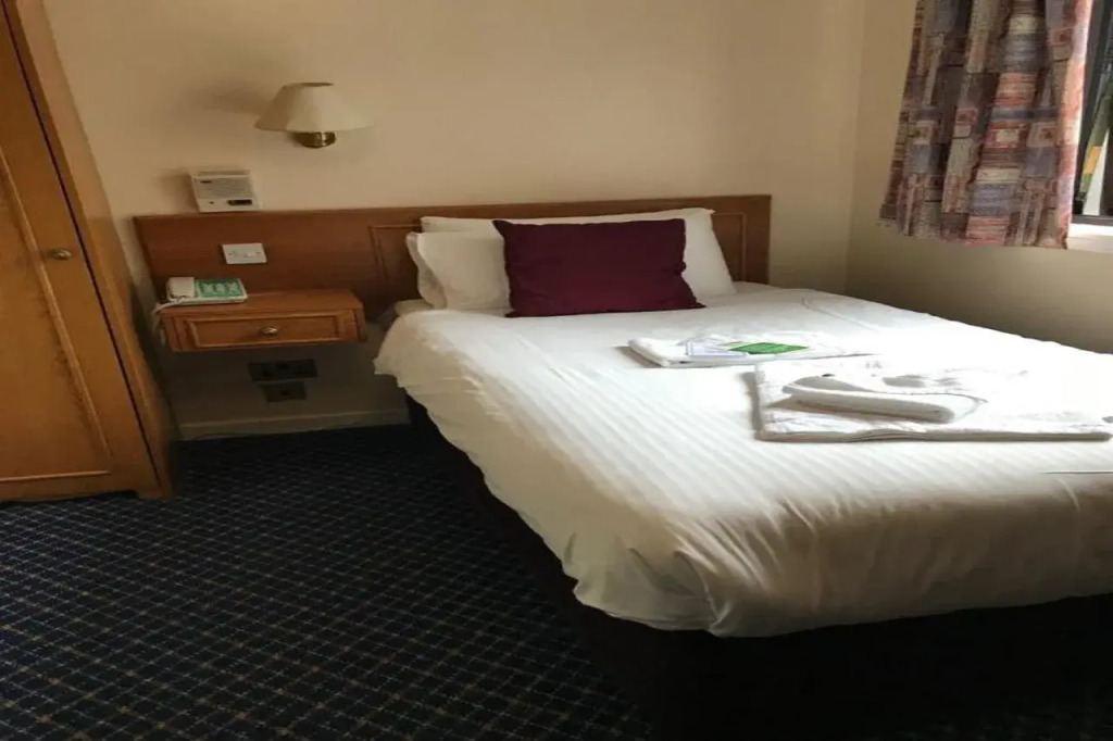 Croit Anna Hotel