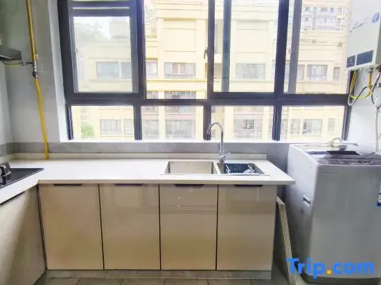 Wenjin Hotel Apartments