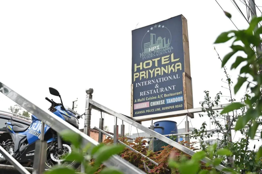 OYO 27950 Hotel Priyanka International