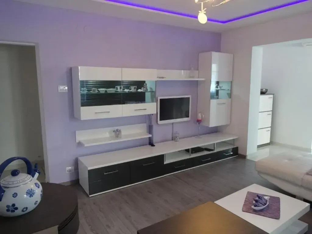 Apartments Mara