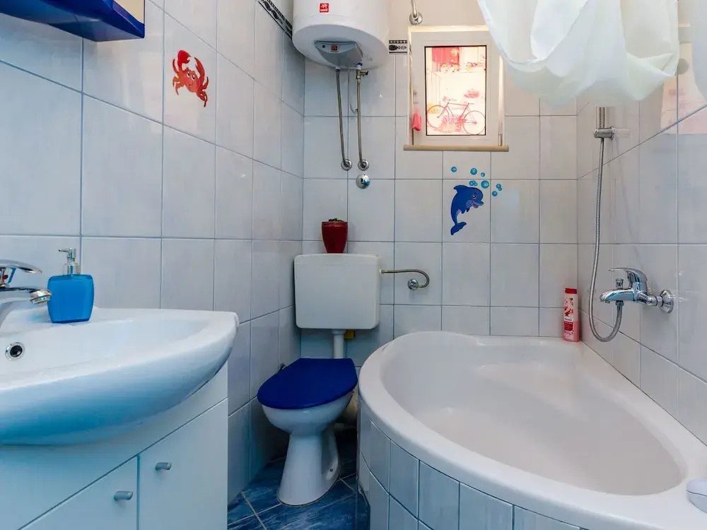 Comfortable Apartment With Amazing Seaview and Private Balcony,free Parking,wifi