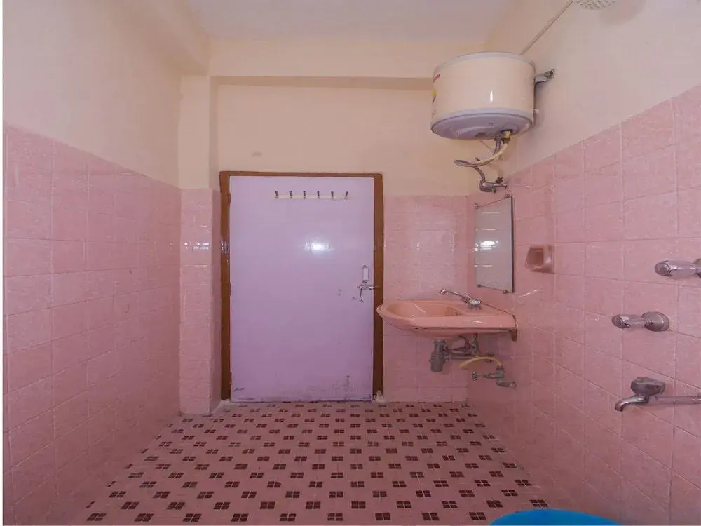 Oyo Home 16757 Comfy 2Bhk