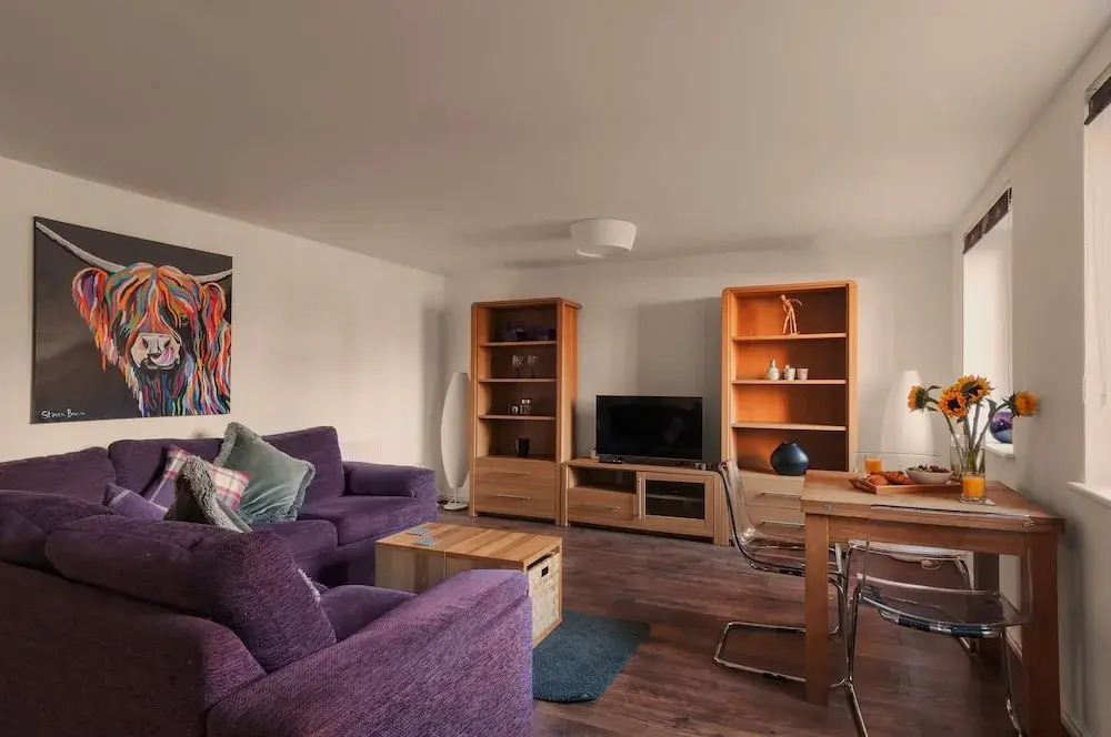 This fantastic 3 bed ground floor apartment has private parking too!