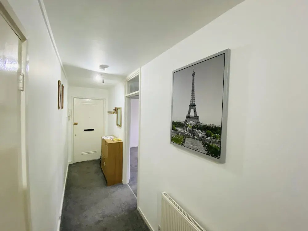 Nice 3-Bed Apartment Close to Heathrow