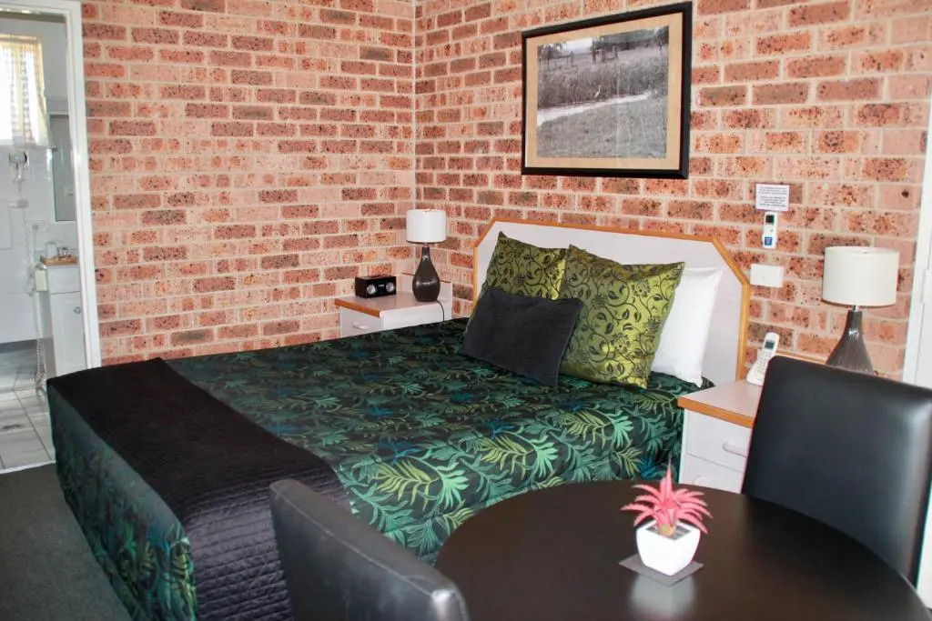 Town and Country Motor Inn