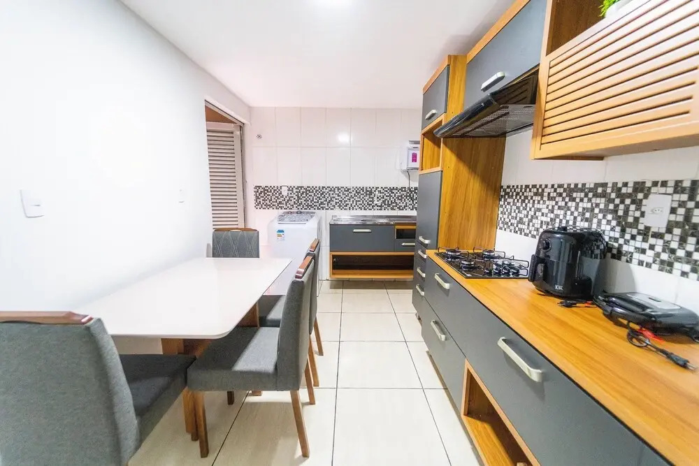 Ap 2 Qts com suíte  Garagem e Elevador