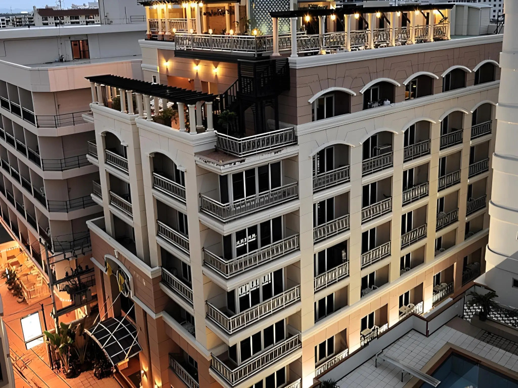 Whitehouse Condotel