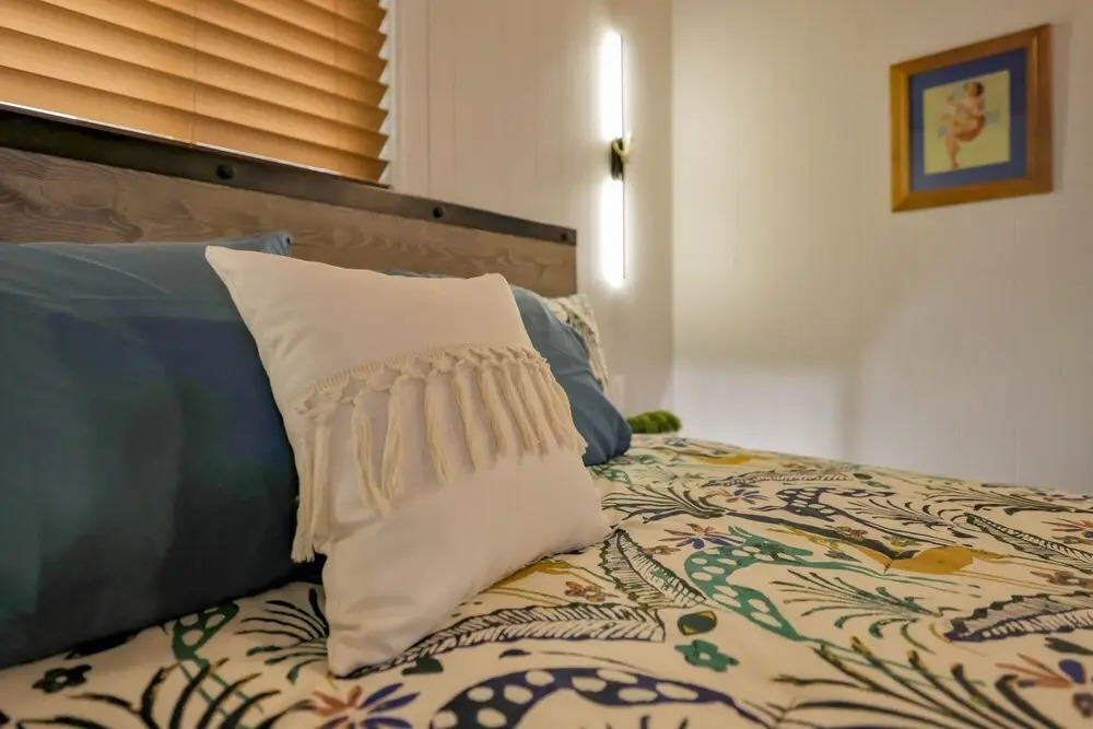 2134-ursa Major 2 Bedroom Home by RedAwning