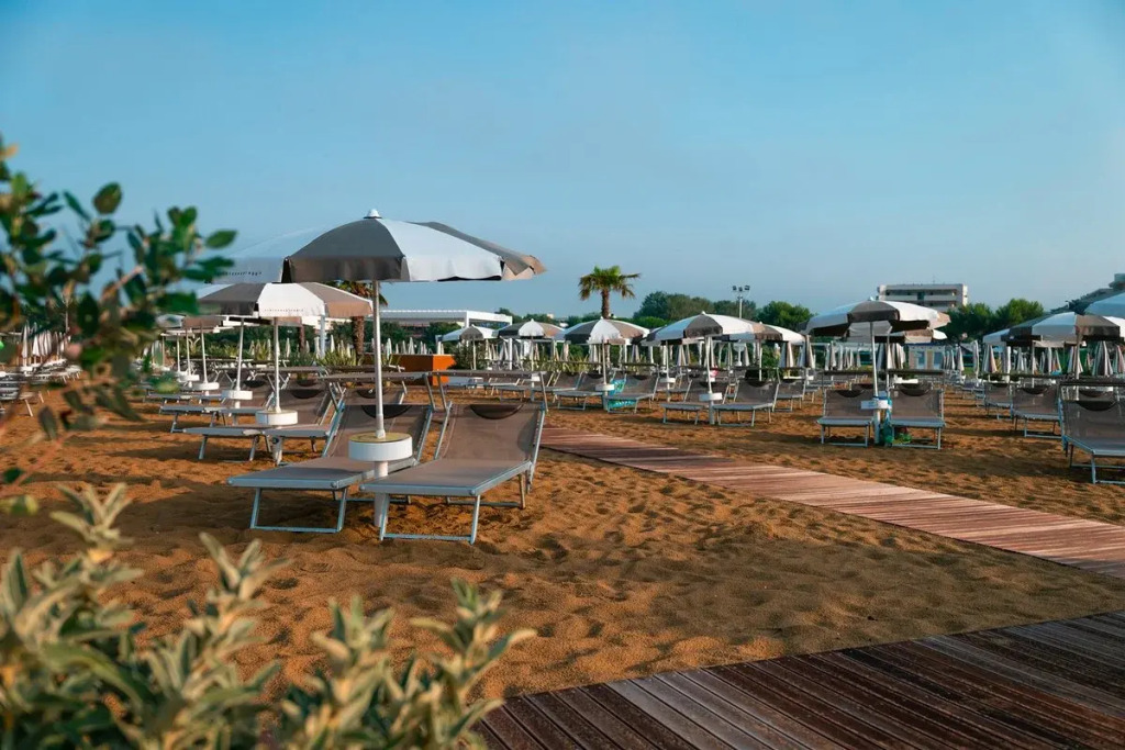 Savoy Beach Hotel & Thermal Spa