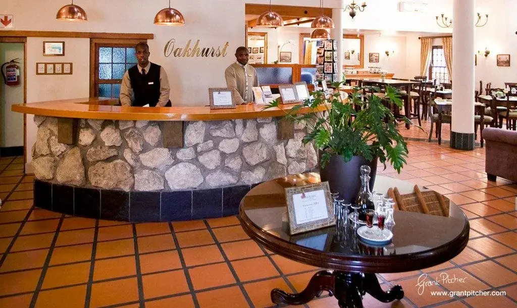 Oakhurst Hotel
