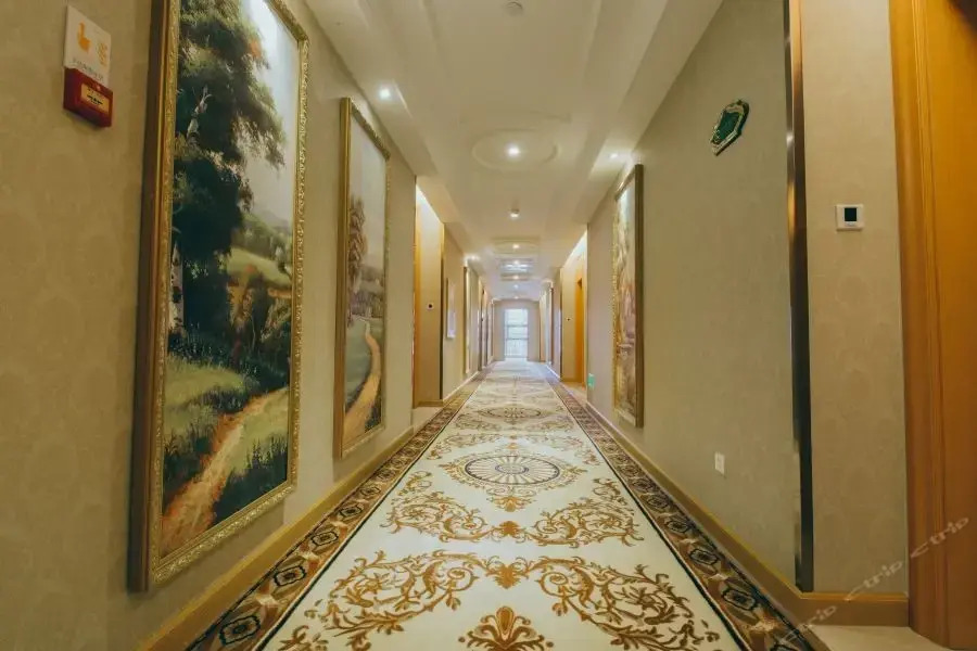 Vienna Hotel Shenzhen East Railway Station