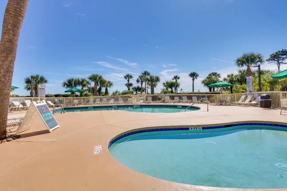 Oceanfront Condo! Breakers 210 w/ Sunrise Views