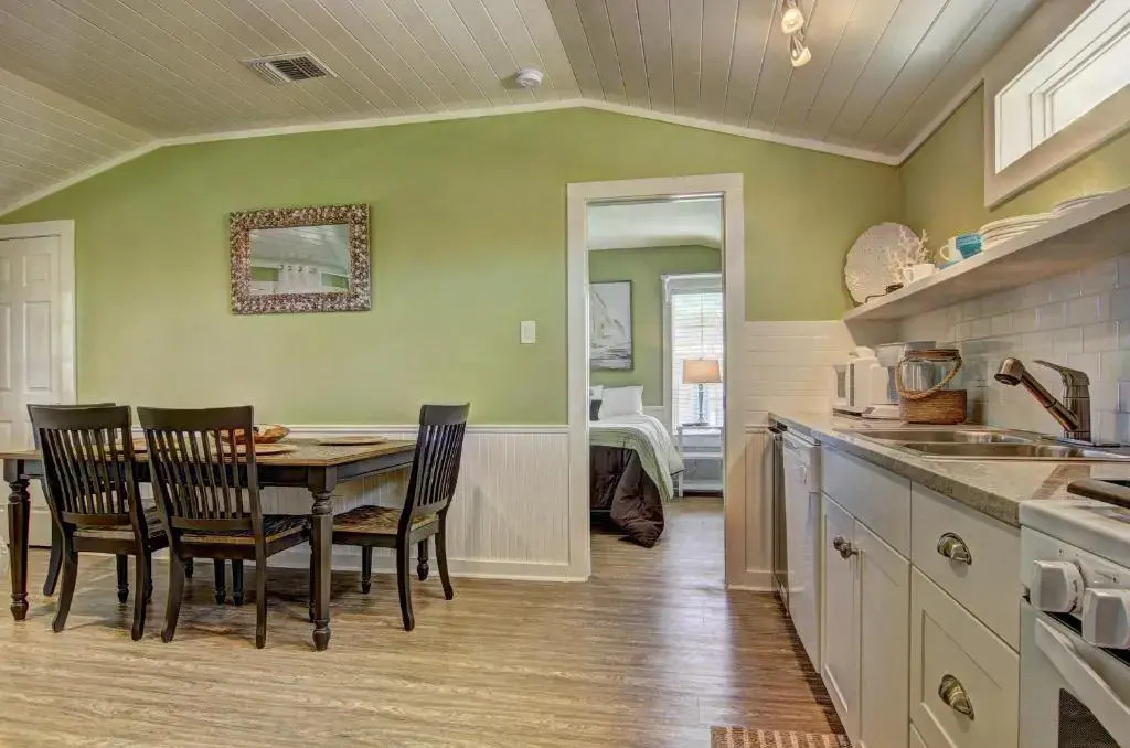 Hurricane Harbour Ss523h Cottage