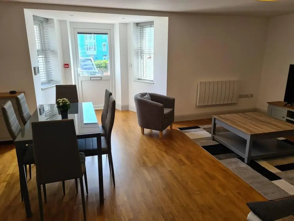 Remarkable 2-bed Apartment in Ilfracombe