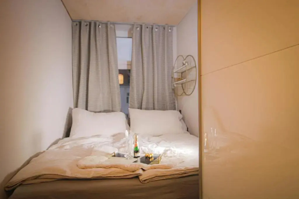 Charming Apartment: only 10 Minutes to the Center