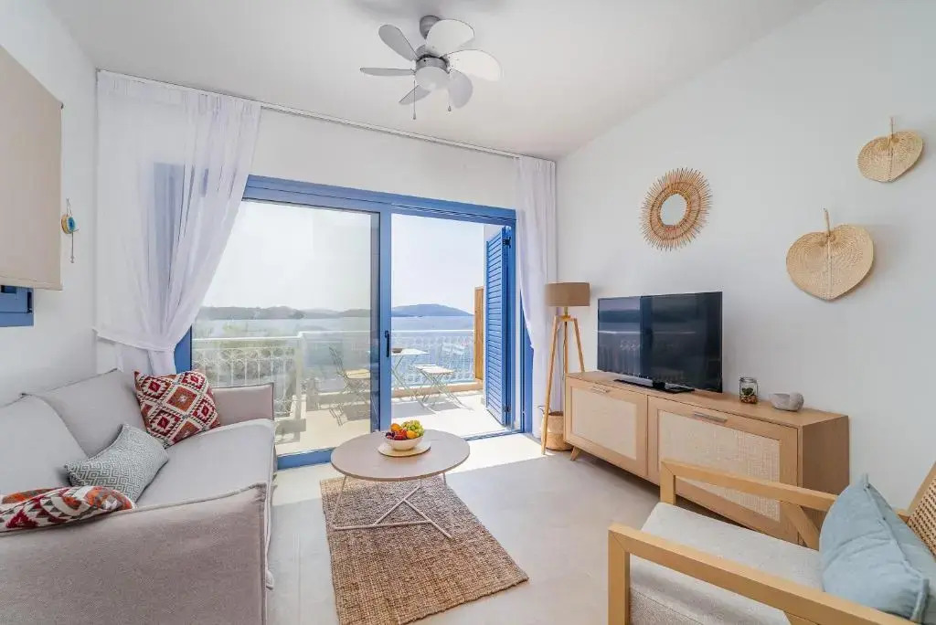 Lefkada Blue Luxury Apartments B6, Perigiali Entrance level