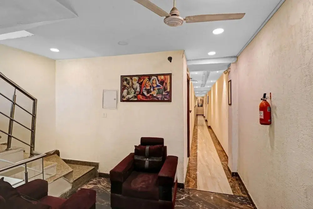 OYO 45940 Grand Imperial