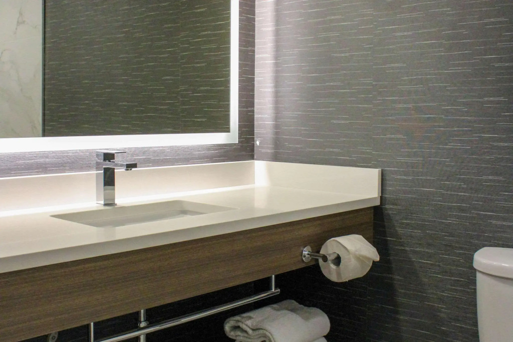 Radisson Blu Vancouver Airport Hotel & Marina