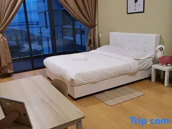 Sea View Country Garden Danga bay 3BR By Natol
