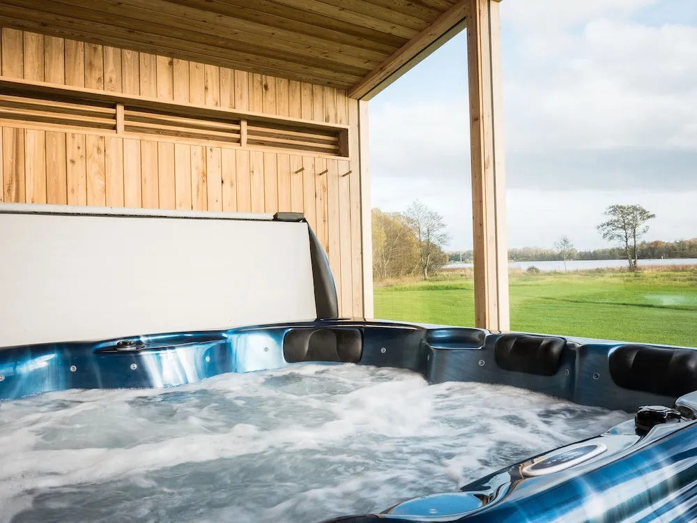 Mullans Bay Lakeside Lodges