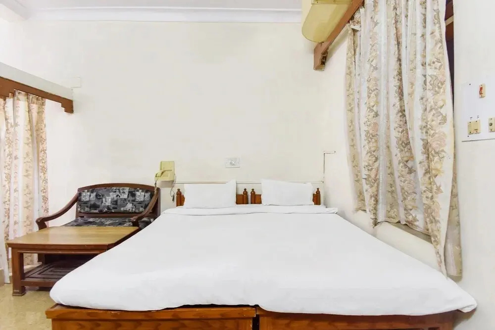 Dutta Guest House by OYO Rooms