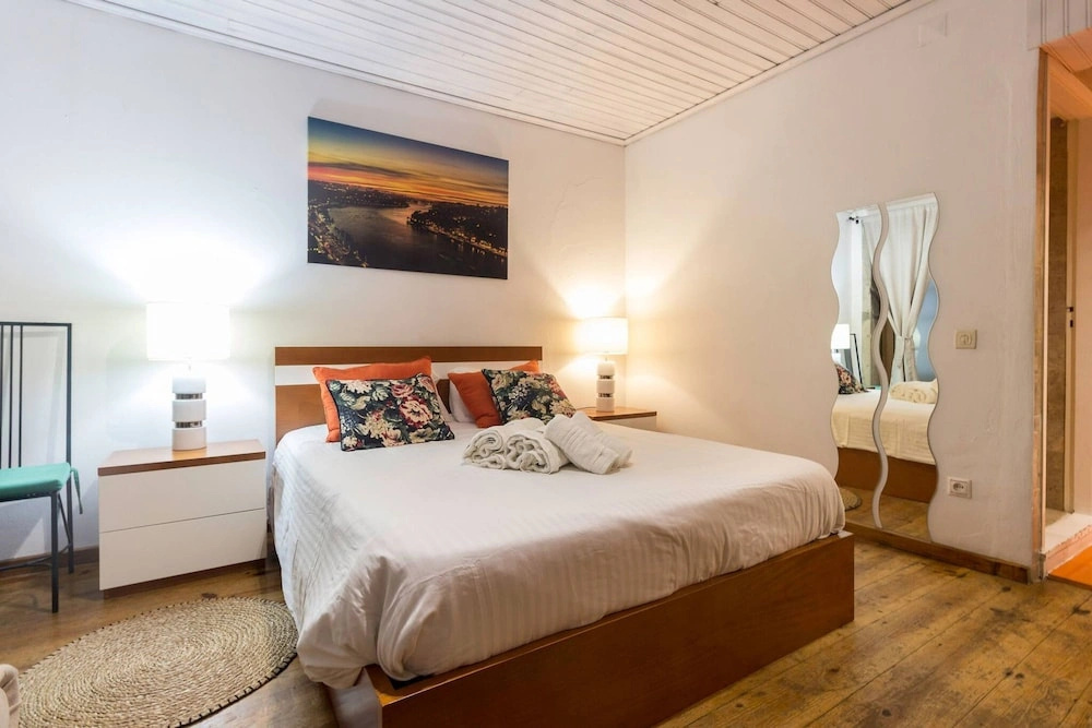 Guest H4U - Porto Ribeira View Mercadores