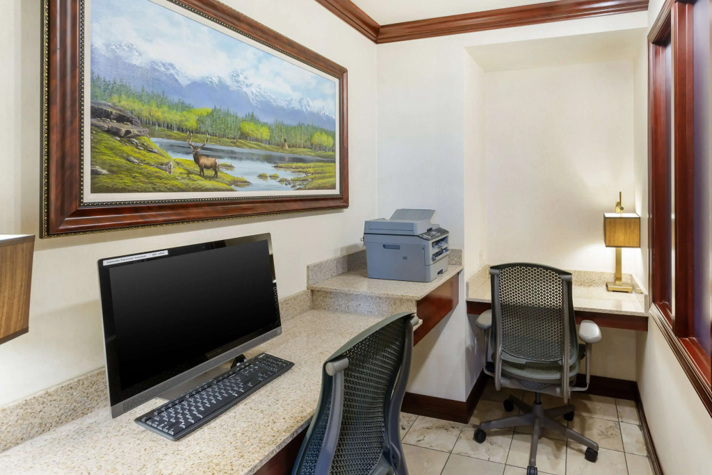 Best Western Plus Weston Inn