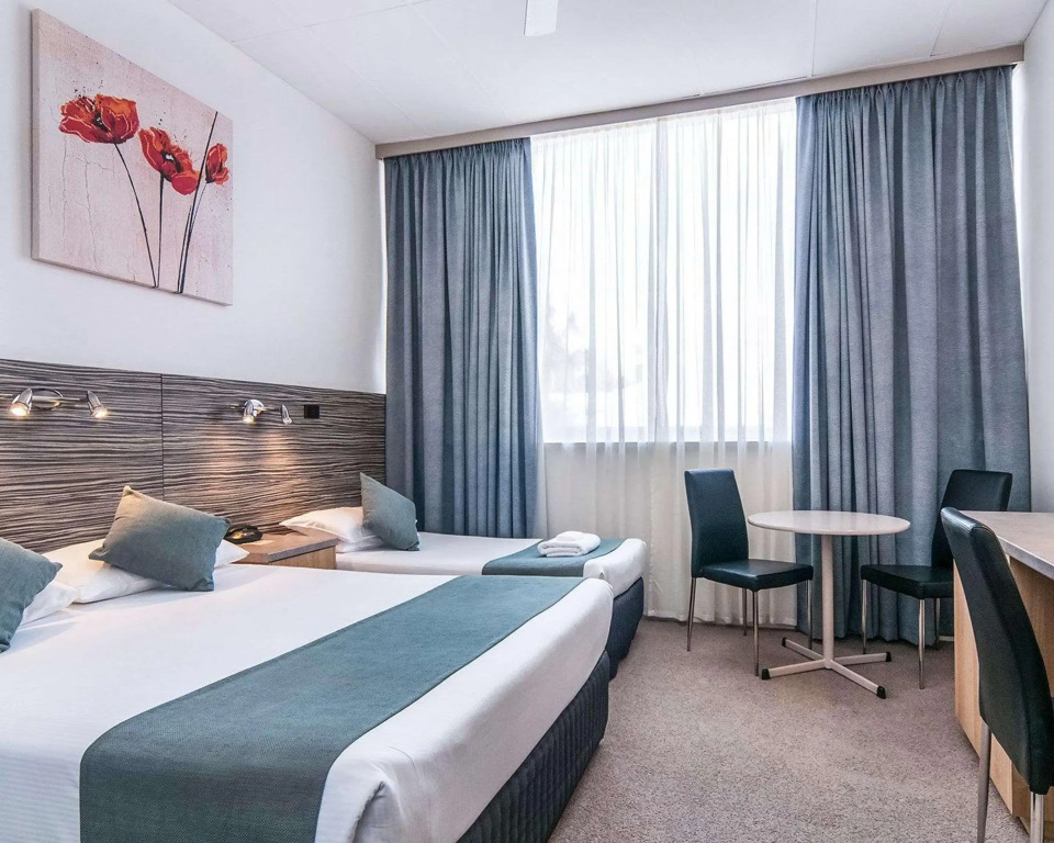 Comfort Inn Regal Park