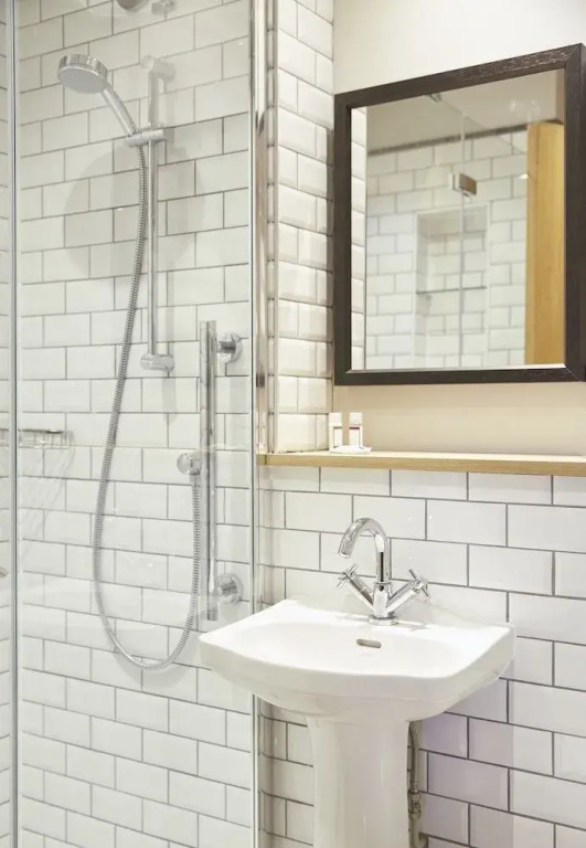 Ely Hotel by Chef & Brewer Collection