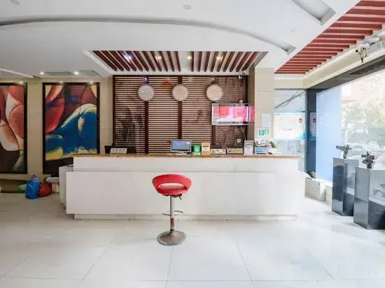 Zhoukou Erqi Express Hotel