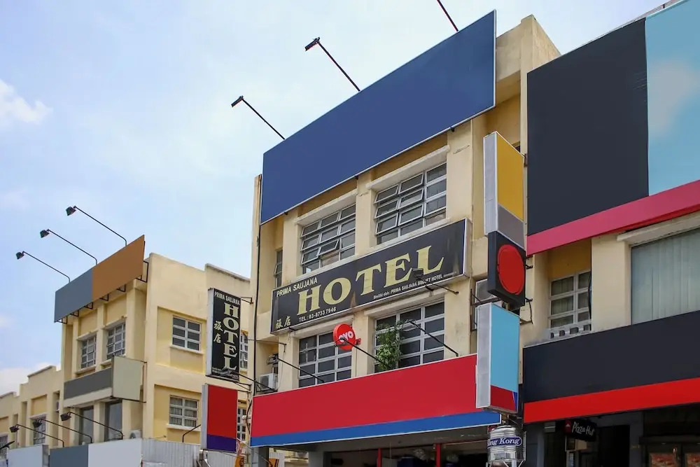 Prima Saujana Budget Hotel by Rooms