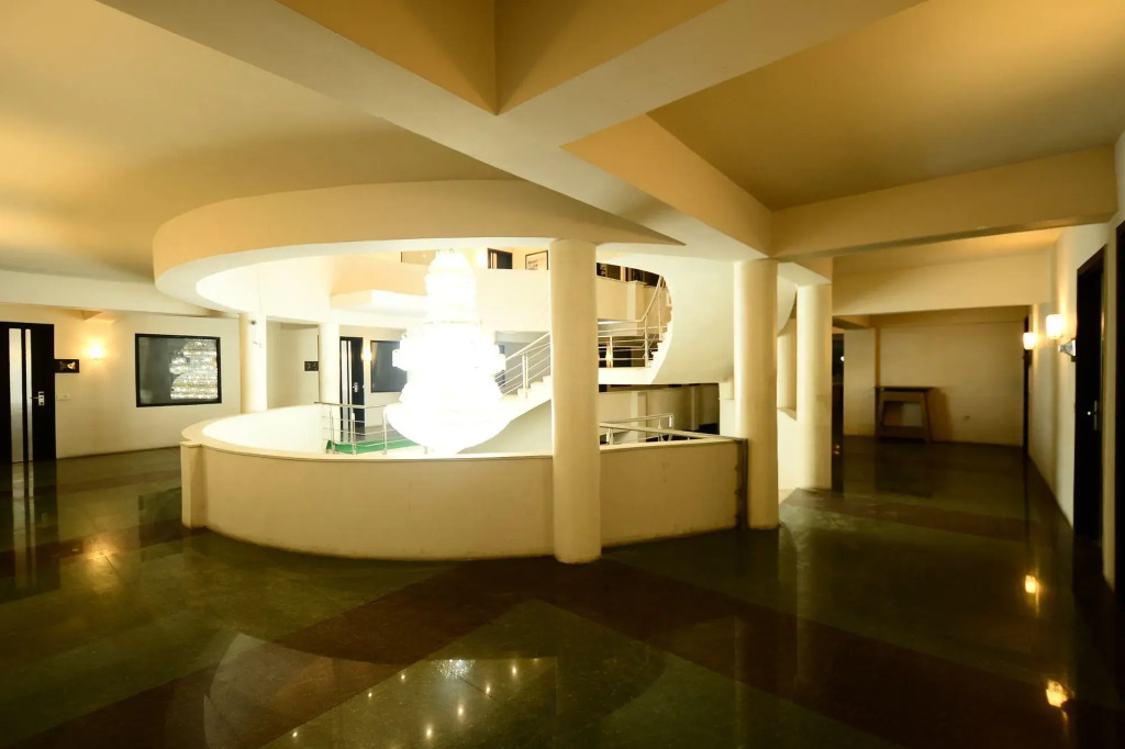 Hotel Aksa Srinagar