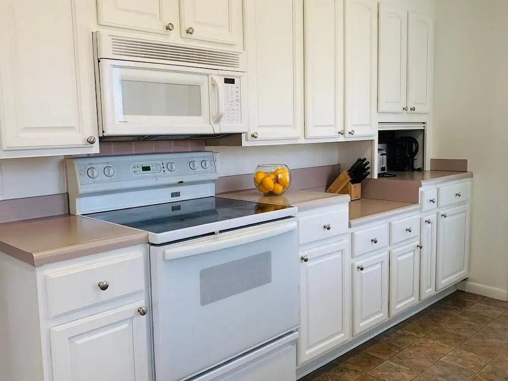 Family-Friendly, Fireside Nest Near Old Town!