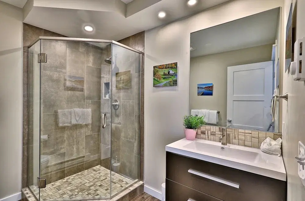 KCIS 612/613 - Forest Suites: Sleeps 10 in Killington Center