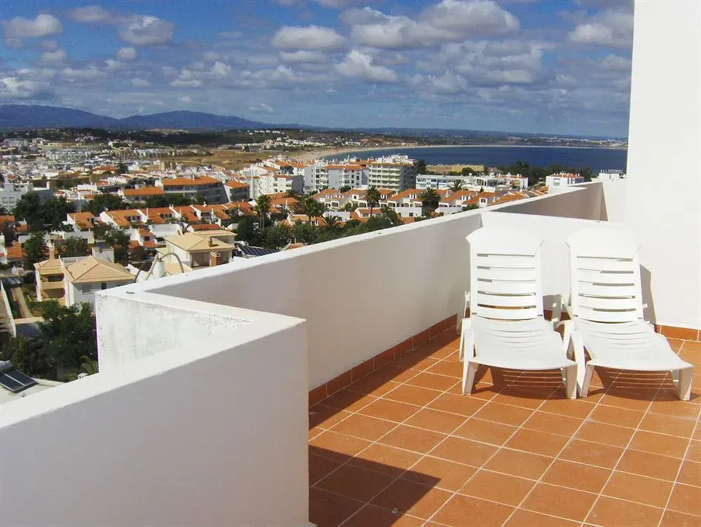 Via Dona Ana Conkrit Rentals