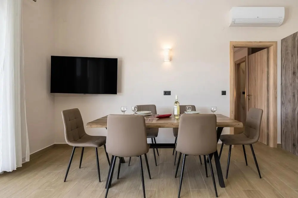 Casa di Pietra With 2 Bedrooms and 3 Bathrooms