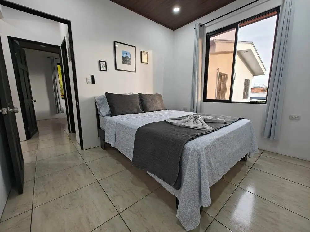 AJ Suites - Modern Beach Apartments with Pool and Full Kitchen