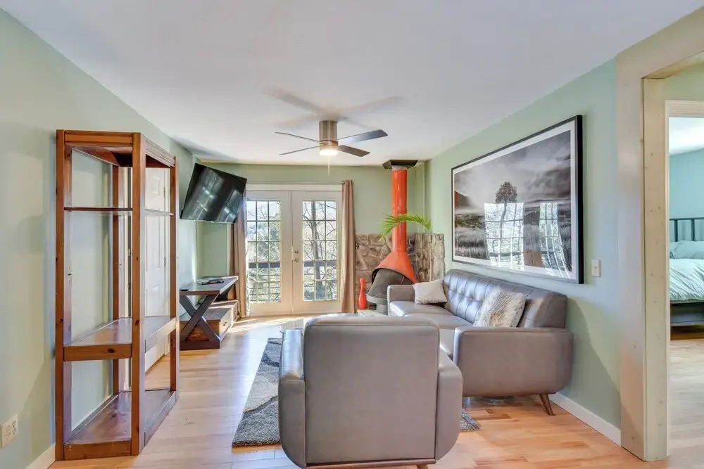 Hike, Golf & Relax: Pet-friendly Apt in Dillard