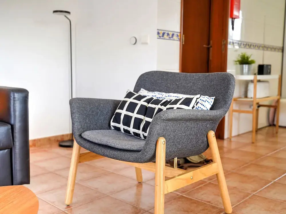 Excellent one Bedroom Apartment in Meia Praia, With Communal Pool