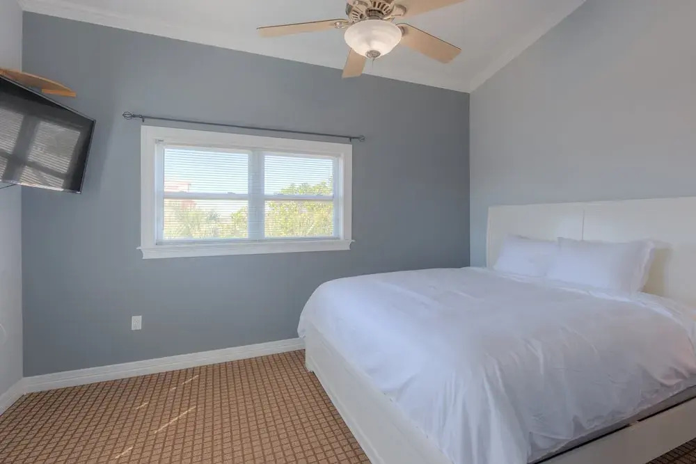 Pet Friendly Oceanviews Yellow A! Sleeps 6