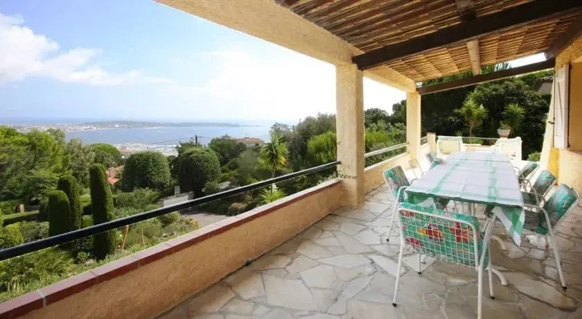 Villa Cannes Hills - Pool and Sea View