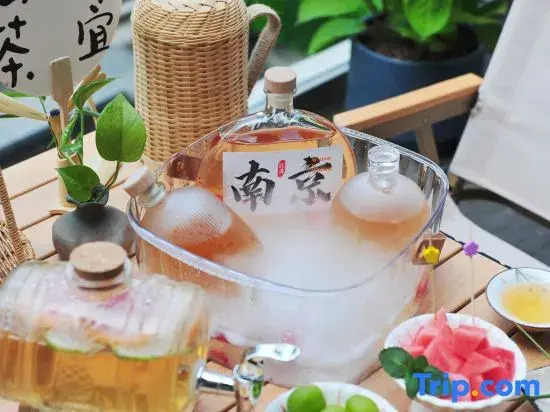 Sishitang Hot Spring Cinema Hotel (Nanjing Laomendong Confucius Temple Branch)