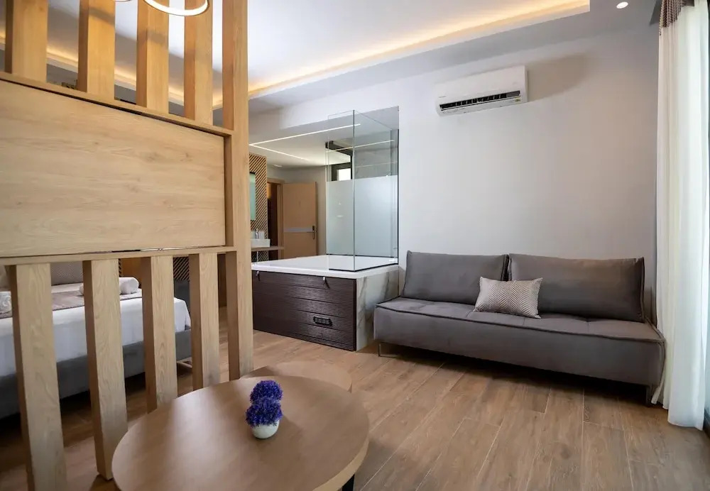 John & Mary Suites