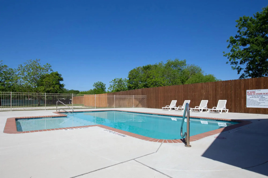 Rio Vida RG 104 in Canyon Lake
