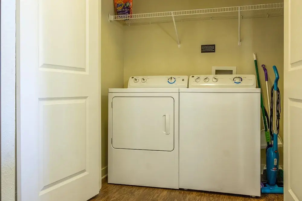 Courier City Apartments by Frontdesk