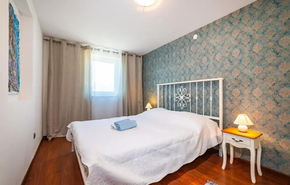 Amazing Home in Novigrad With 5 Bedrooms, Wifi and Outdoor Swimming Pool