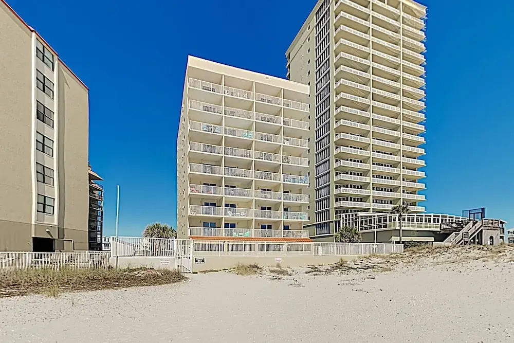New Listing! Beachfront W/ Pool & Balcony 1 Bedroom Condo