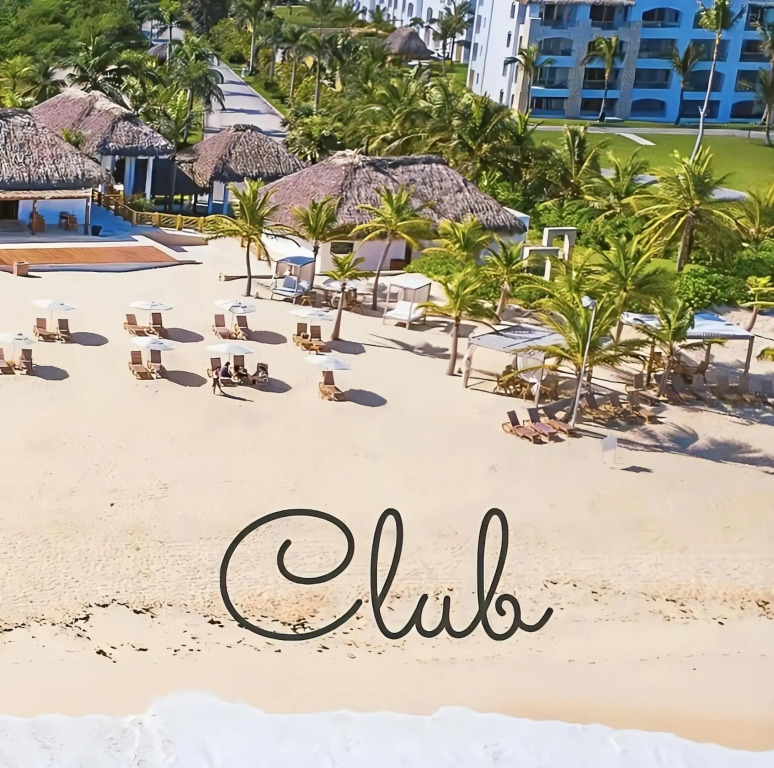 Cana Rock Star, Vista al campo de golf y Piscina 303