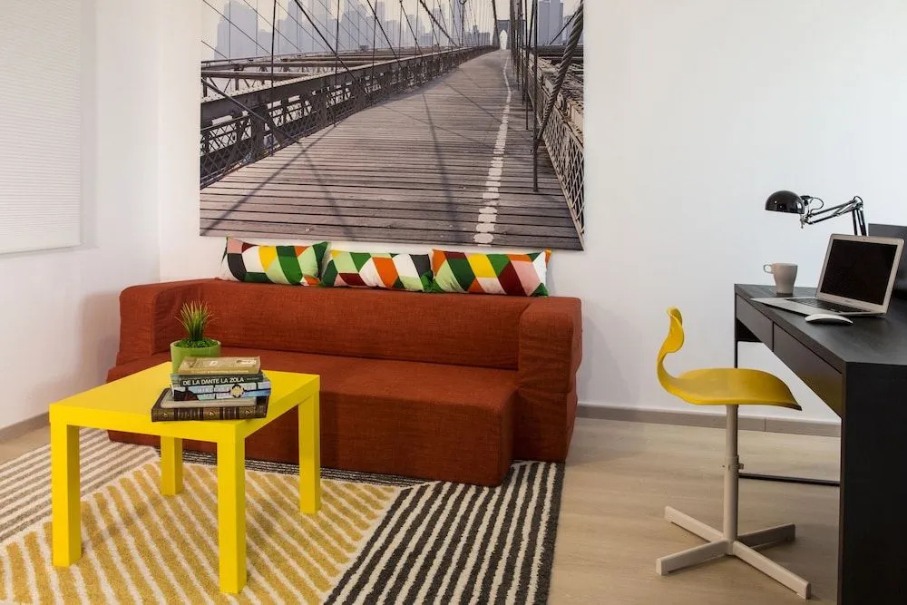 Studio R by MRG Apartments